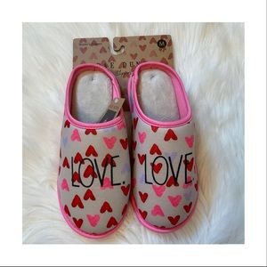 Rae Dunn Love Slippers - NWT - Medium 7-8